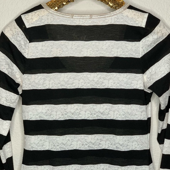 Laquette White Lace Black Stripe VNeck Long Sleeve - Picture 5 of 6